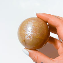 Load image into Gallery viewer, Peach Moonstone • Sphere • P58
