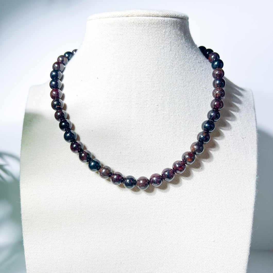 Crystal Necklace „Garnet“ • Star Garnet • adjustable